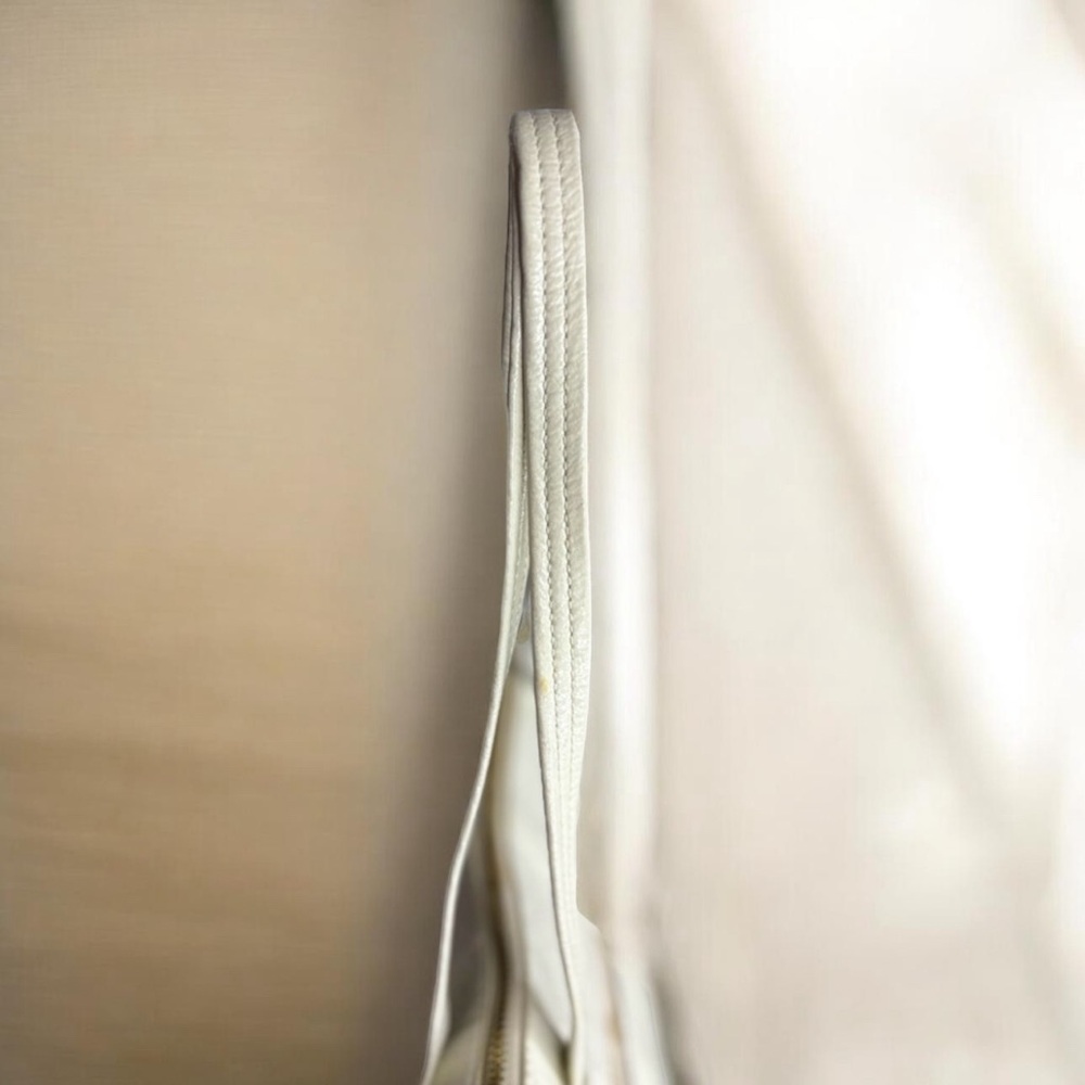 2011 Coach Laura Tan and Cream Signature Circle Tote Bag. EUC. - Picture 9 of 11